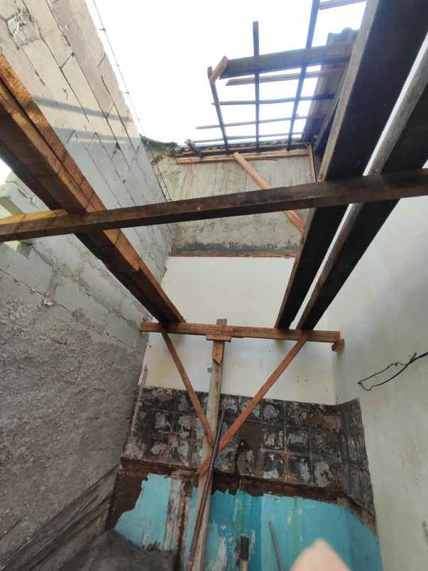 dijual rumah perumahan medang lestari