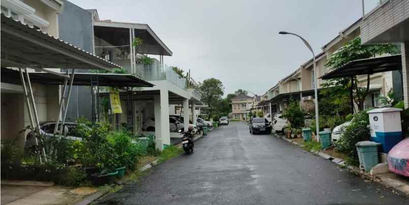 dijual rumah perumahan paradise resort