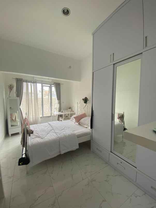 dijual rumah perumahan sakura regency