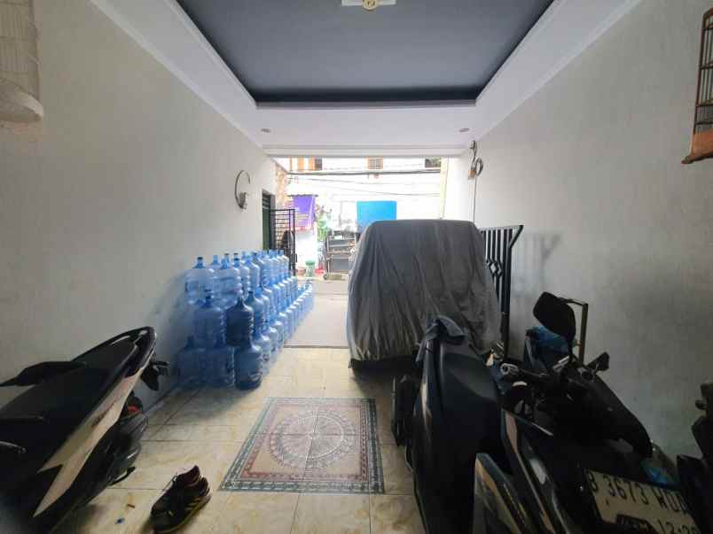 dijual rumah pondok aren