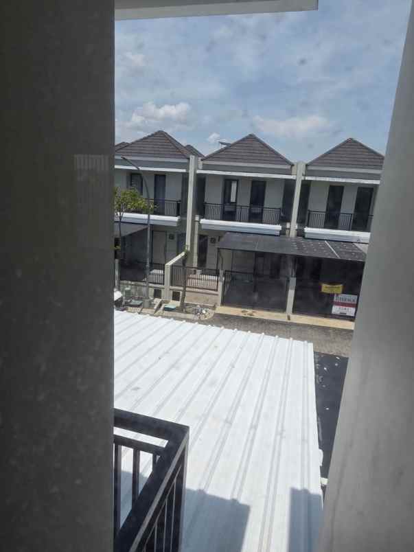 dijual rumah pondok candra
