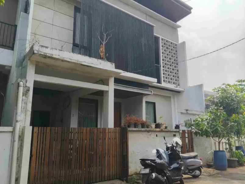 dijual rumah pondok cikunir indah