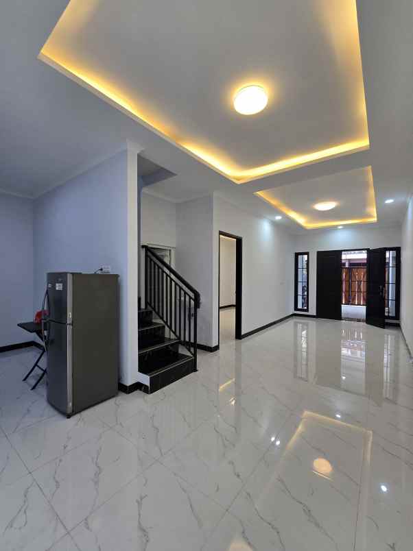 dijual rumah pondok kelapa jaktim