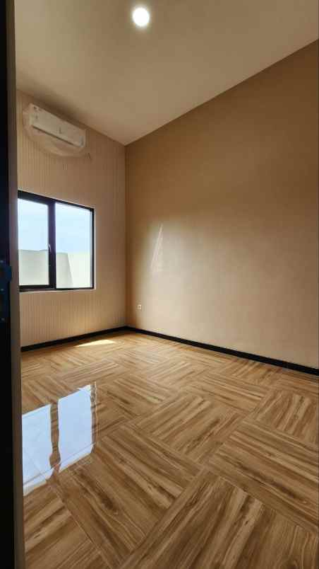 dijual rumah pondok nirwana