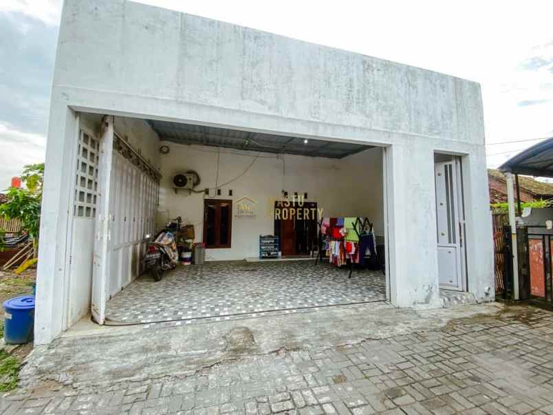 dijual rumah potorono