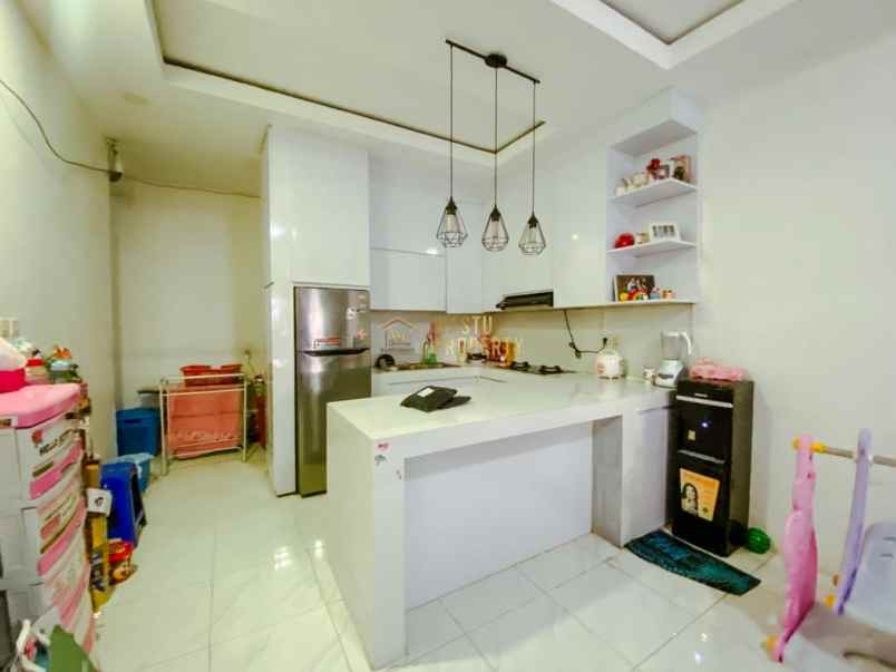 dijual rumah potorono