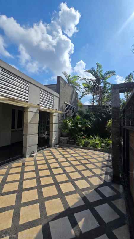 dijual rumah pudak ketabang