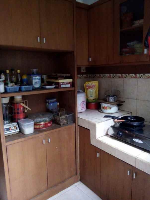 dijual rumah puri cipageran