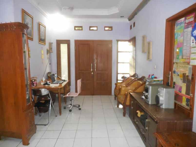 dijual rumah puri gading blok pgur no