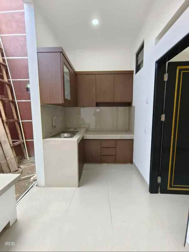 dijual rumah rajamantri turangga buah batu