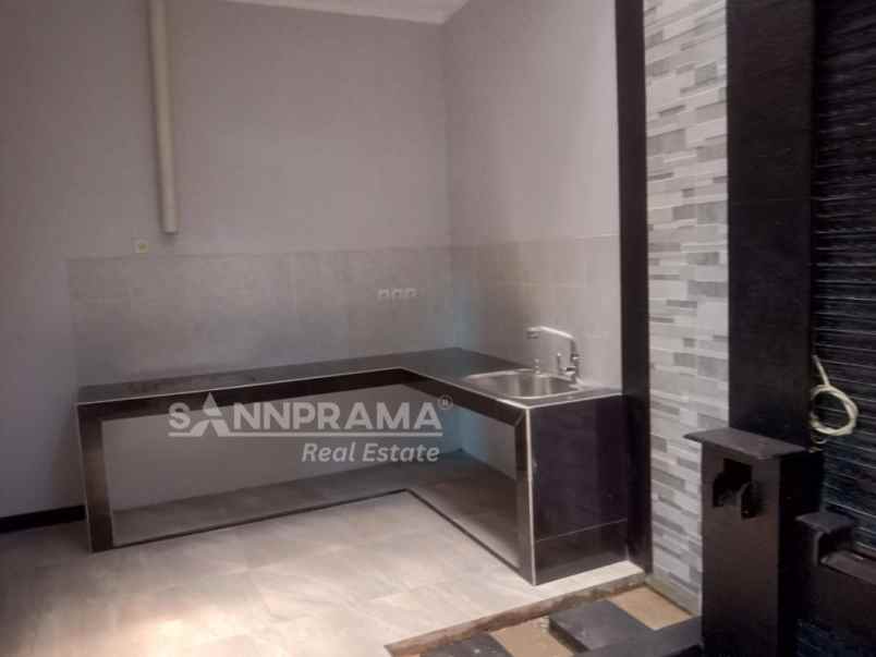 dijual rumah ratujaya