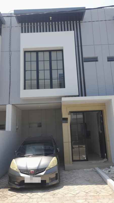 dijual rumah regency one babatan