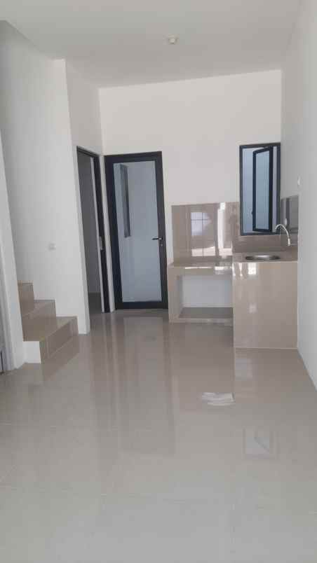 dijual rumah regency one babatan