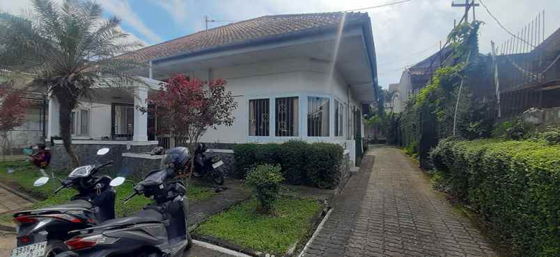 dijual rumah riau martadinata