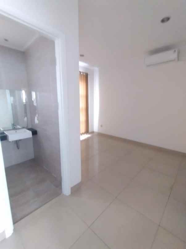 dijual rumah rumah cluster australia