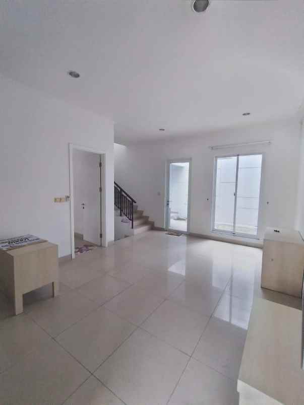 dijual rumah rumah cluster australia