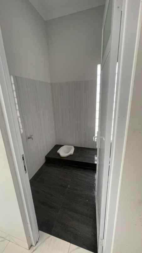 dijual rumah rumah ramayana asri 1