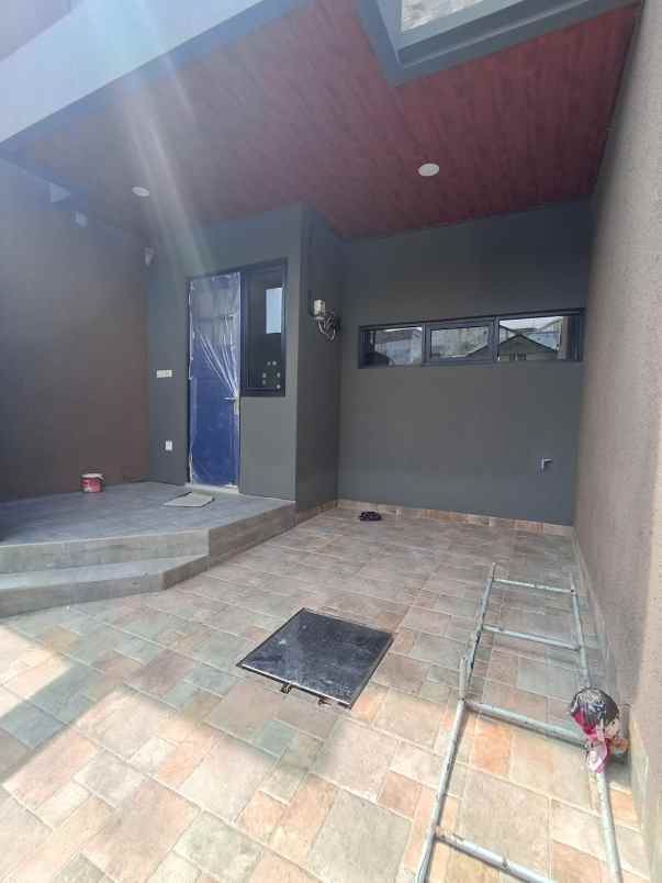 dijual rumah rungkut