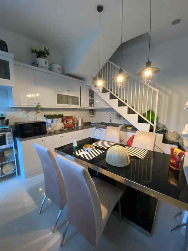 dijual rumah sakura regency jatiasih