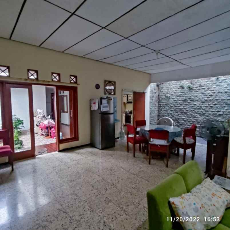 dijual rumah salemba paseban jakarta pusat