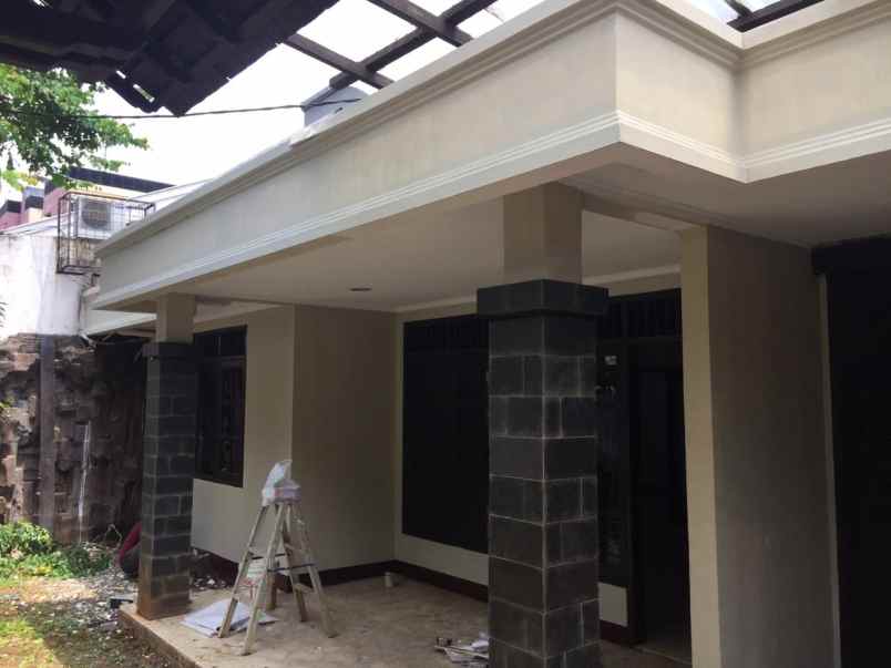 dijual rumah sampit kramat pela