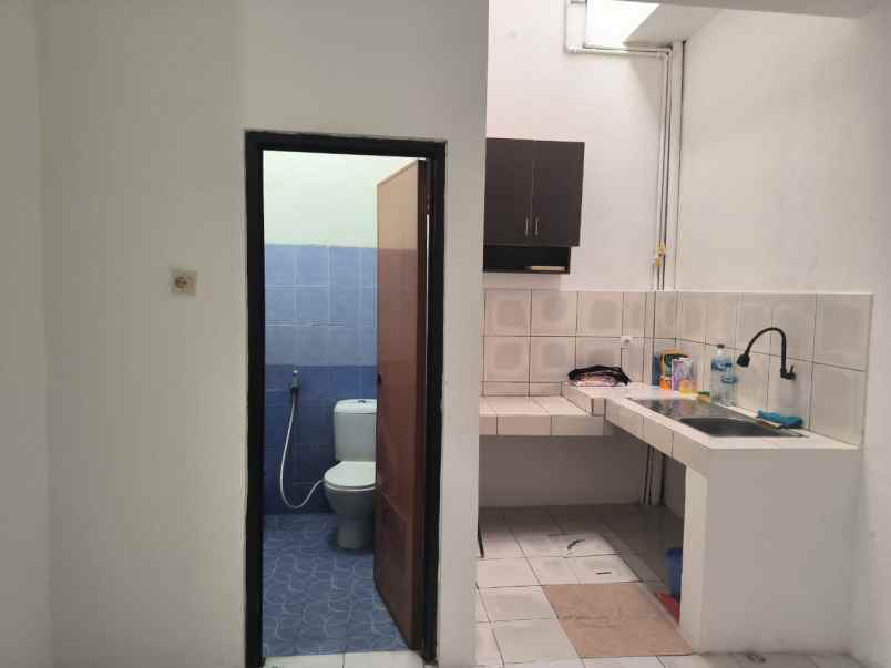 dijual rumah sariwangi regency