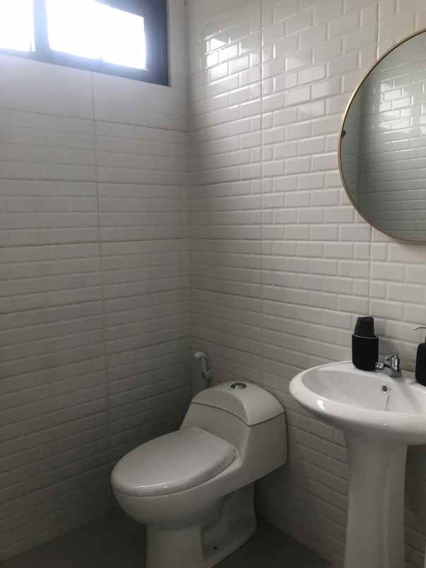 dijual rumah sasak panjang