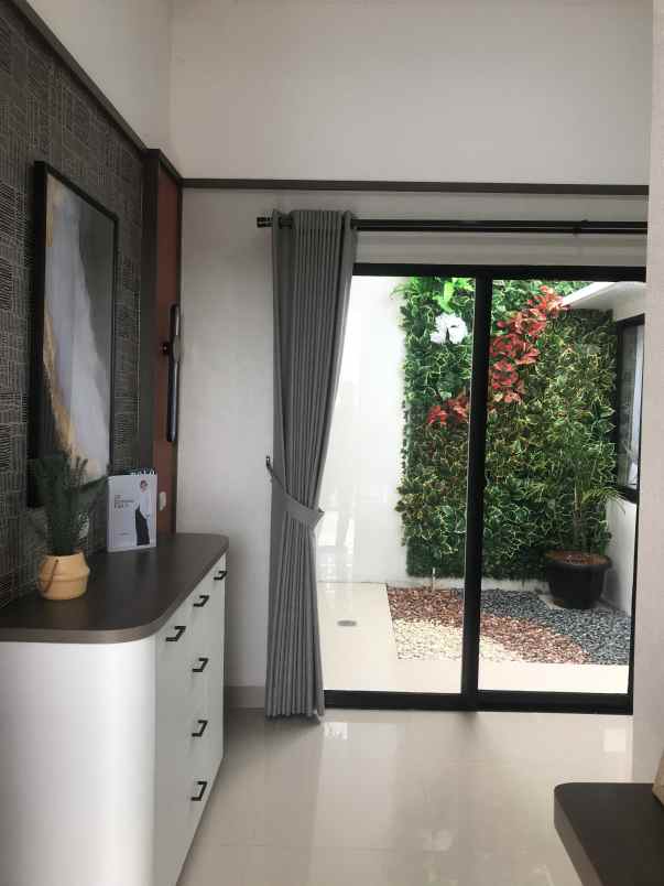 dijual rumah sasak panjang