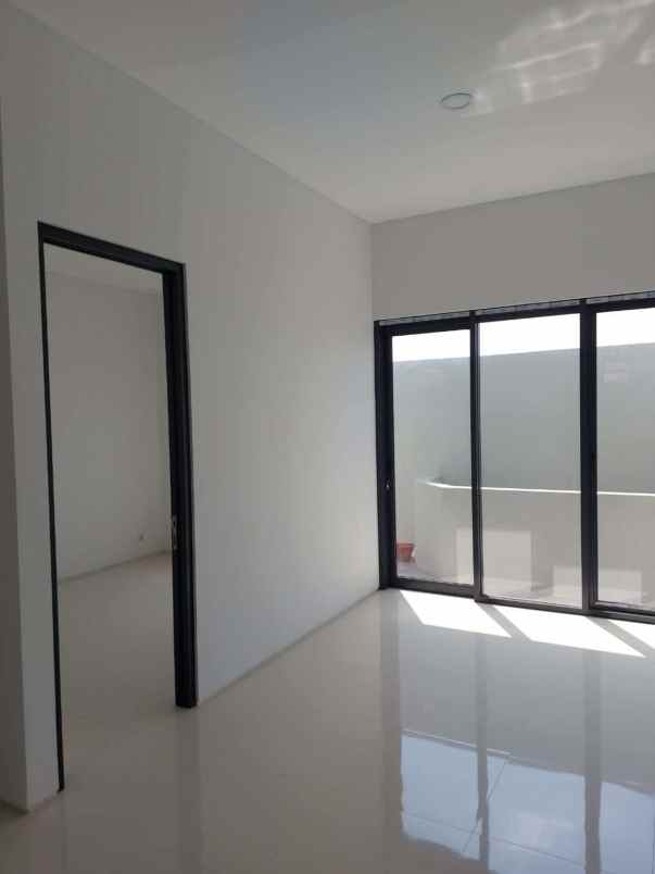 dijual rumah satelit utara