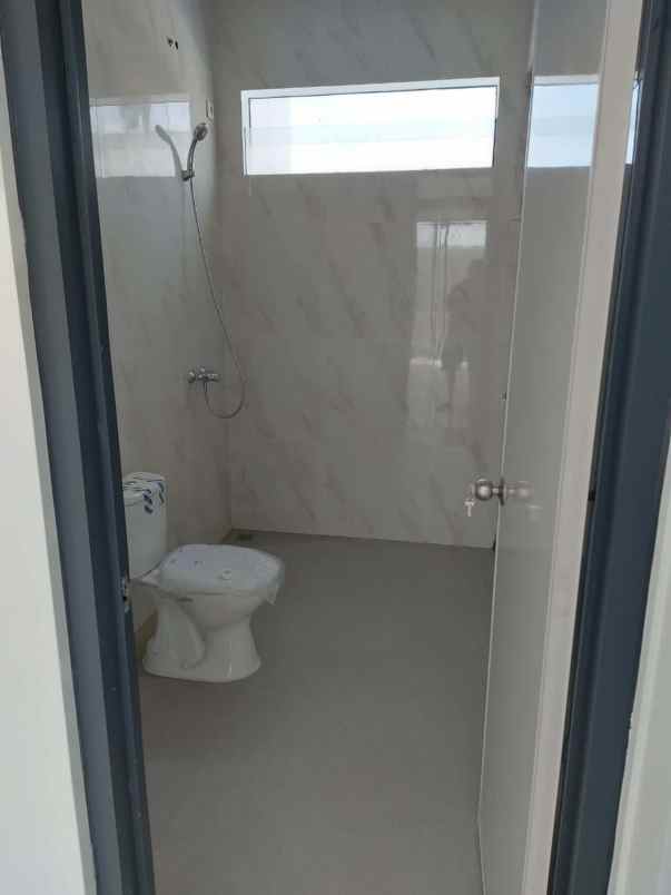 dijual rumah satelit utara