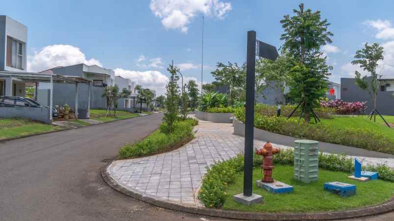 dijual rumah serena hill