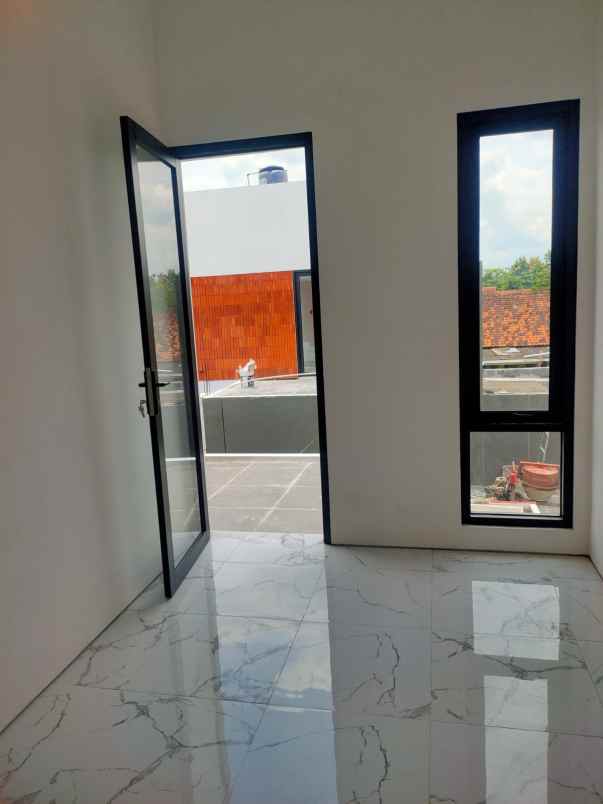 dijual rumah sewon bantul dekat kampus isi