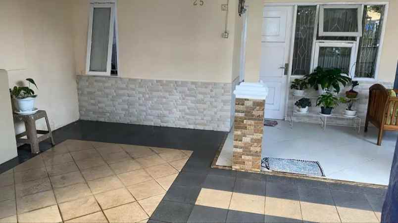 dijual rumah siap huni di komplek bandung indah raya