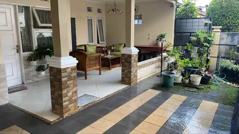 dijual rumah siap huni di komplek bandung indah raya