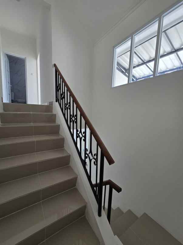 dijual rumah siap huni di legenda wisata