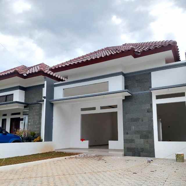 dijual rumah sip512