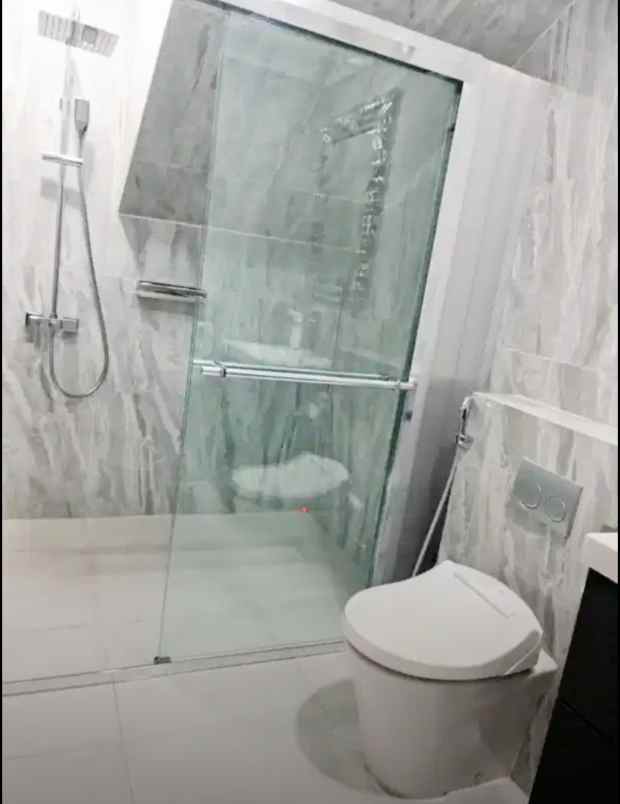 dijual rumah sutera alba alam sutera