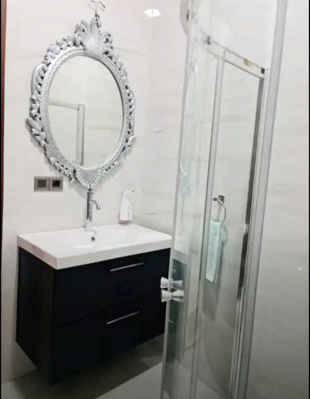 dijual rumah sutera alba alam sutera