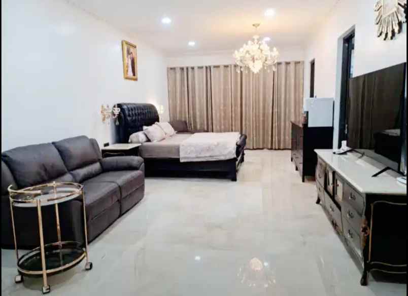 dijual rumah sutera alba alam sutera