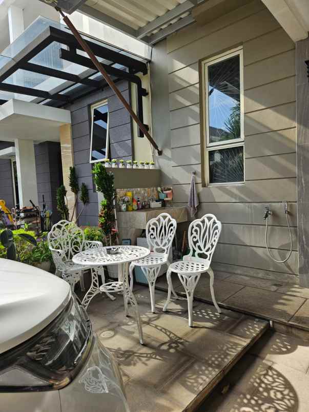 dijual rumah suvarna sutera cluster