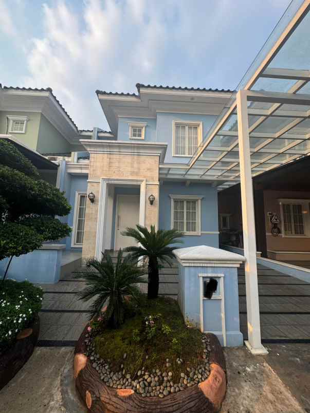 dijual rumah suvarna sutera tangerang