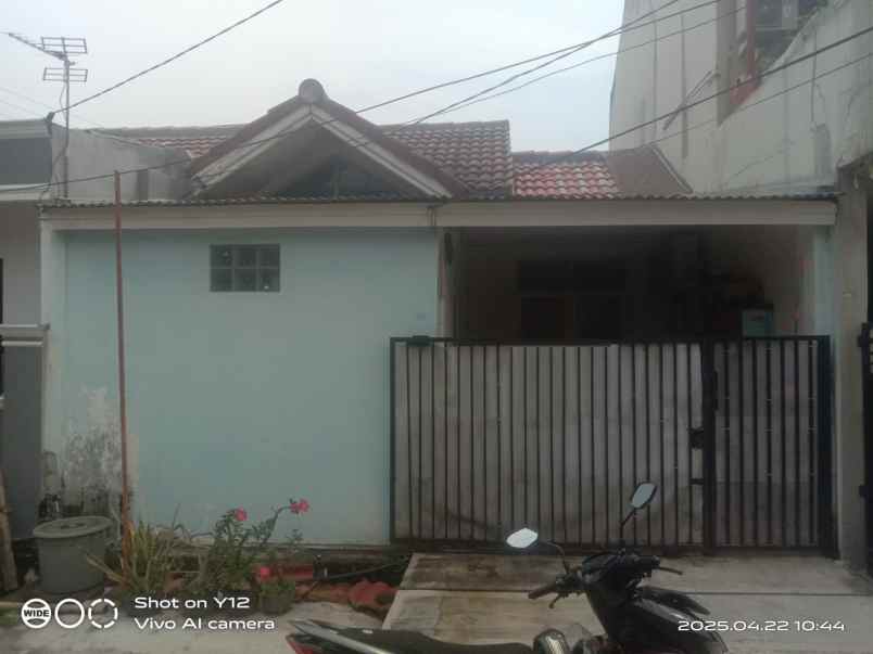 dijual rumah taman harapan baru
