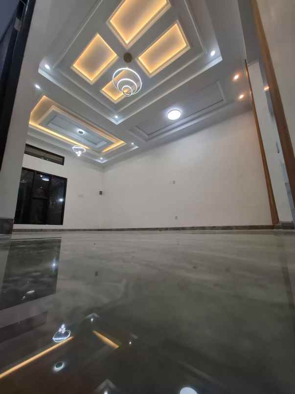 dijual rumah taman harapan baru