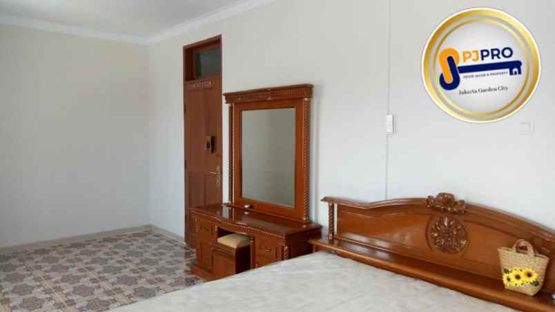 dijual rumah taman modern