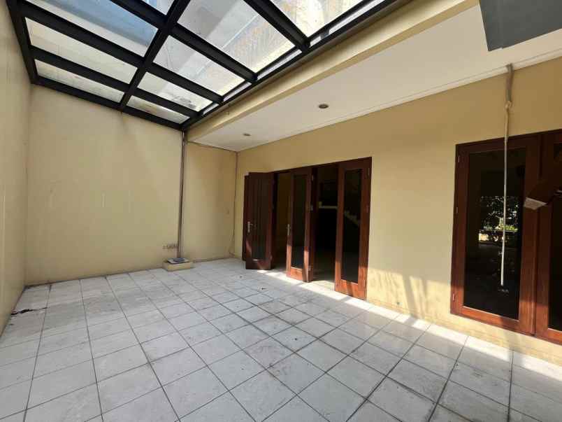dijual rumah taman ratu dian istana