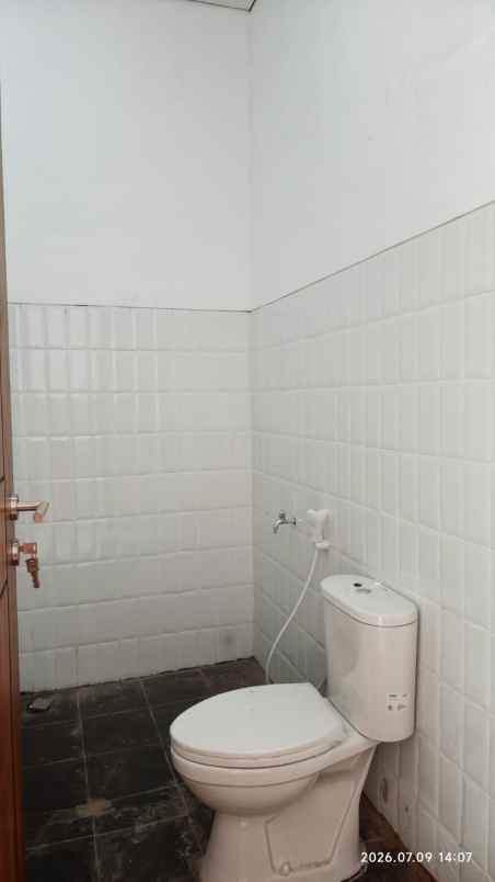 dijual rumah tapos depok