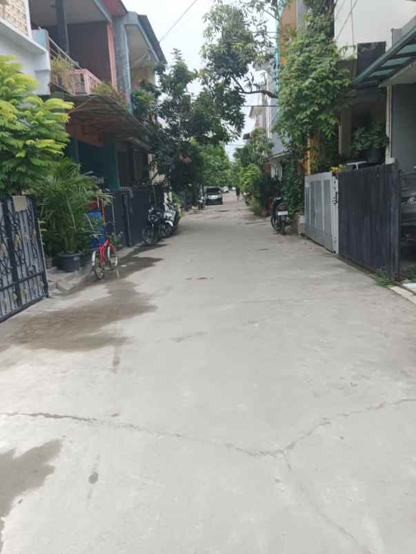 dijual rumah telaga mas