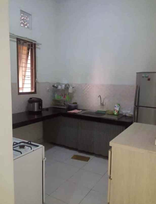 dijual rumah teuku umar