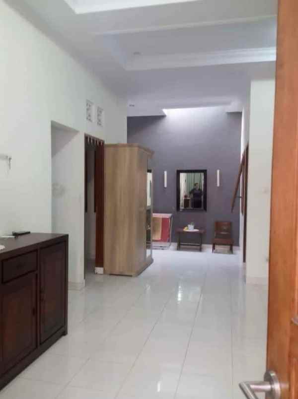 dijual rumah teuku umar