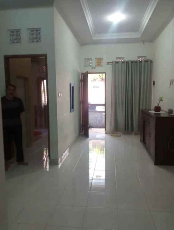 dijual rumah teuku umar